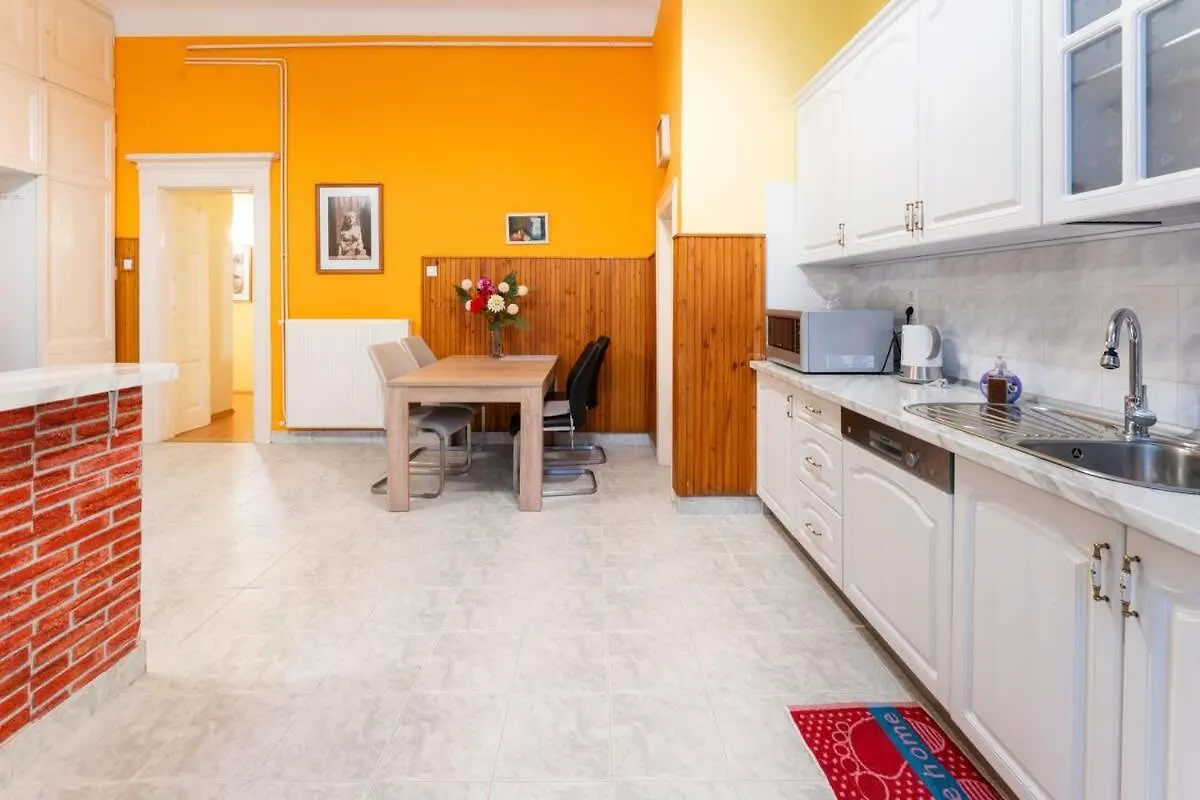 Central Cozy Bajcsy 31 Apartment Budapest 0*,  Hungary